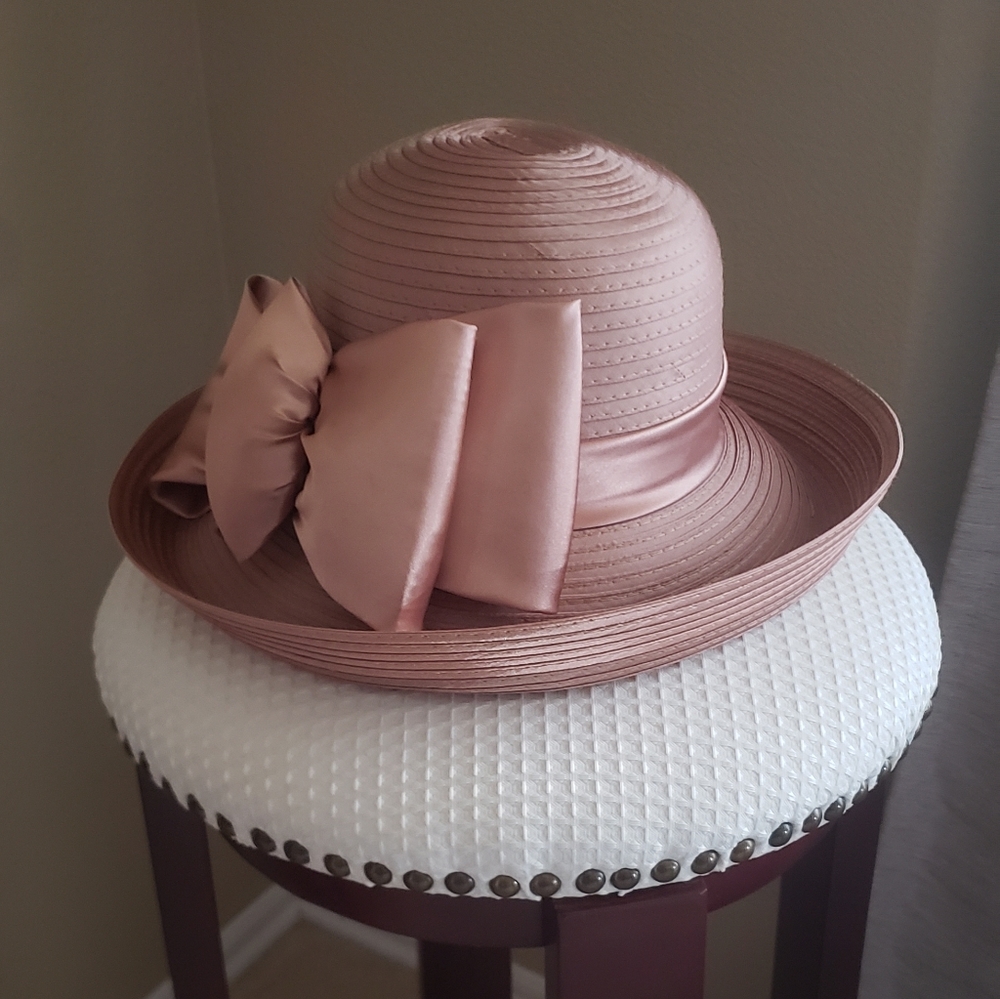 Giovanni Ladies Rose Gold Hat